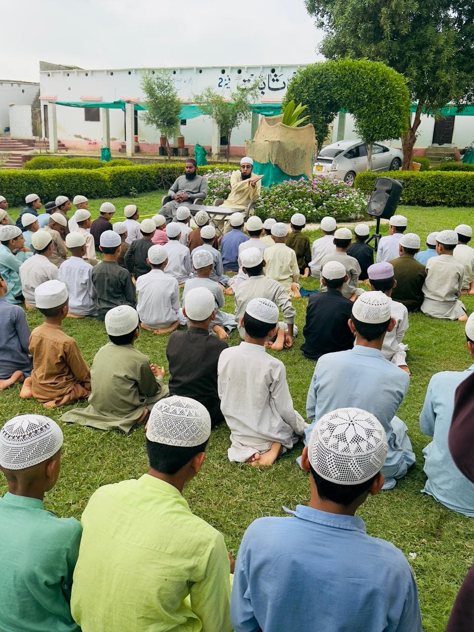 Building a mosque in Pakistan